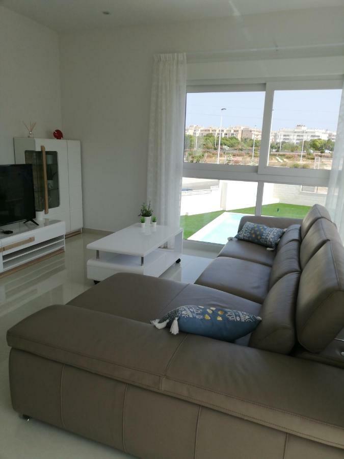 Amay 880 Nr 38 Lägenhet Torrevieja Exteriör bild